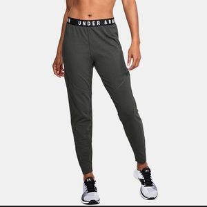 Women’s Under Armour Favorite Utility Cargo Pants